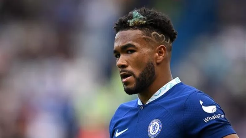 ريال مدريد يقترب من ضم مدافع تشيلسى