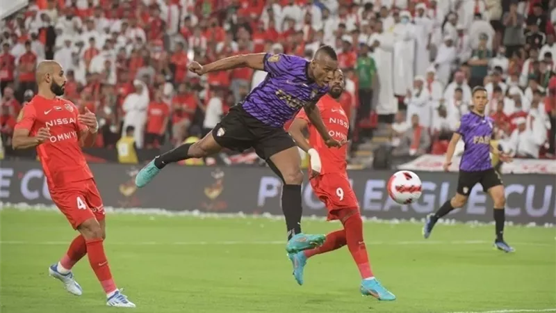 الدورى الاماراتى .. العين يواجه شباب الأهلى فى مباراة مصيرية
