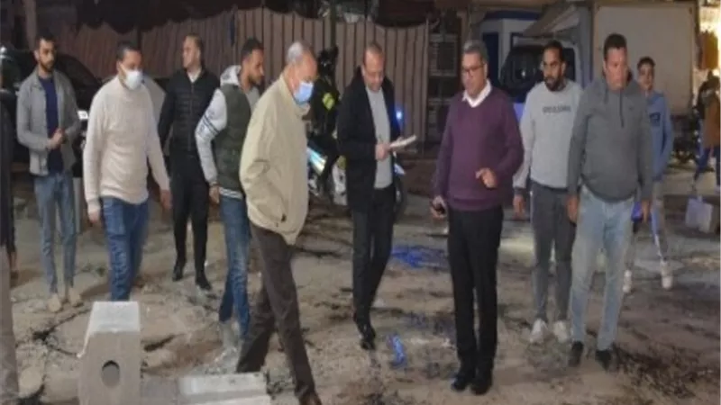 محافظ القليوبية يتابع تطوير شارع الكوبري بمدينة بنها.. ليلا