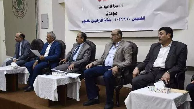 السكرتير العام يشهد القرعة العلنية لعدد 28 سيارة أجرة بالفيوم