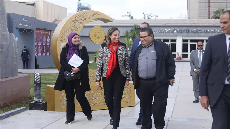 وزيرة الثقافة تتفقد مسرح الهناجر قبيل انطلاق فعالياته اليوم