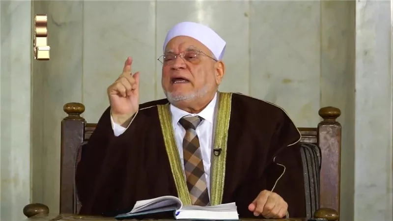 تعرف على تفاصيل الحالة الصحية للدكتور أحمد عمر هاشم
