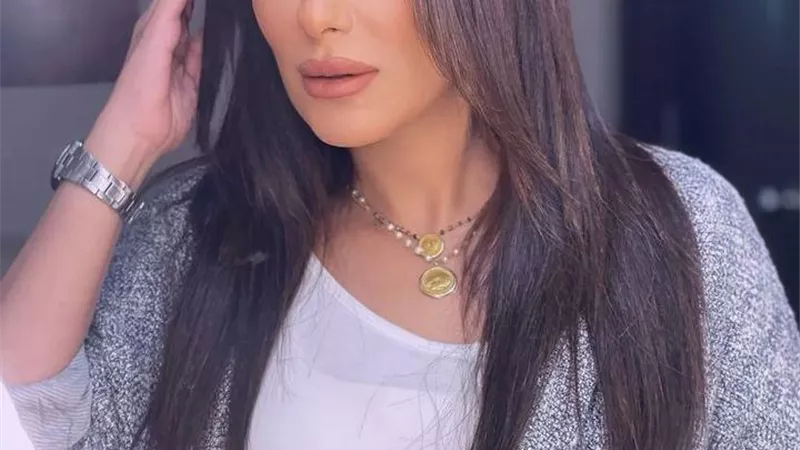 بمكياج جذاب .. إنجى المقدم تتألق في أحدث إطلالتها