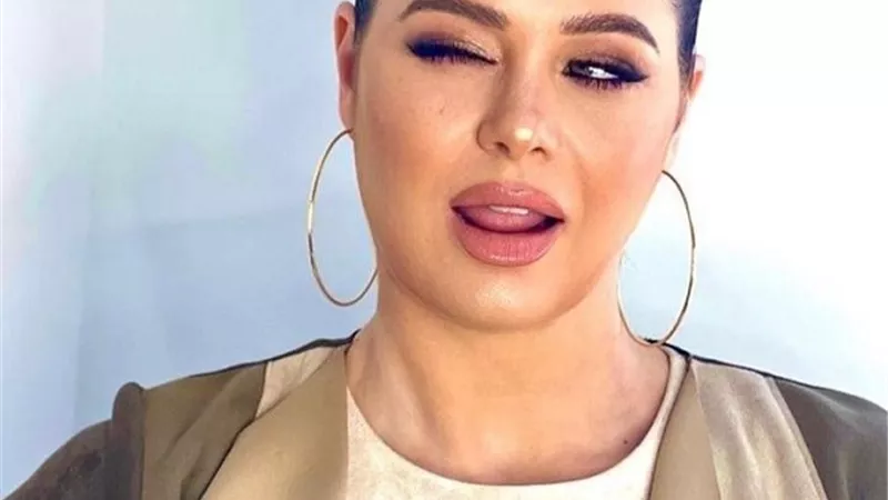 يسرا اللوزي تلفت الأنظار بإطلالة رقيقة من كواليس 
