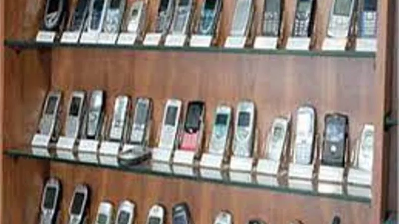 5 أشخاص وراء سرقة محل موبايلات في الإسكندرية
