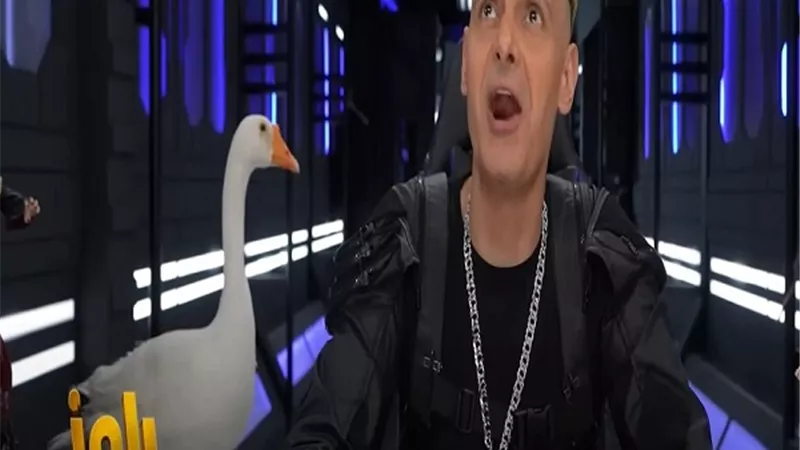 هنلبسه الطرطور وهينزل مكسور.. رامز جلال يسخر من إمام عاشور