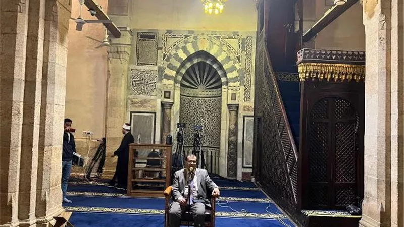 عميد كلية الشريعة والقانون: العبادات تمثل الجانب التطبيقي للإيمان