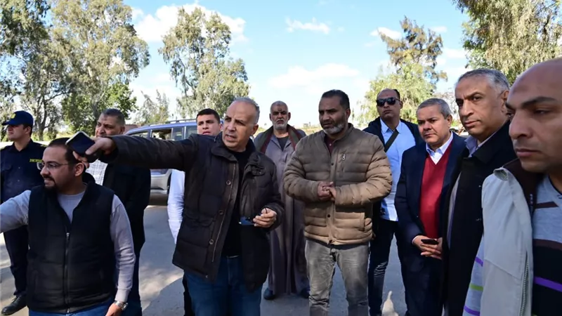 وزير الري يتفقد أعمال تطهير فرع رشيد وعدد من الترع الرئيسية