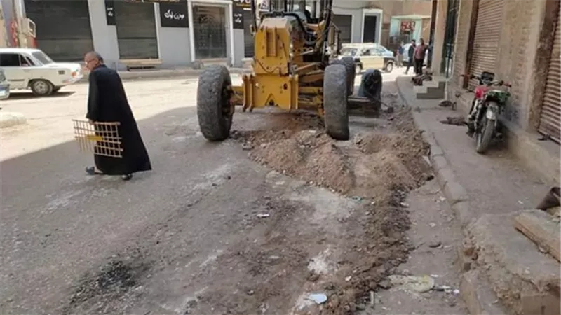 محافظ أسيوط: تمهيد شوارع منطقة الشادر بحى غرب