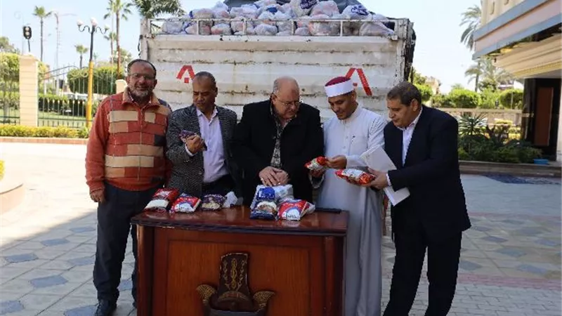 وصول الدفعة الرابعة من 65 ألف شنطة رمضانية لتوزيعها على مستحقيها