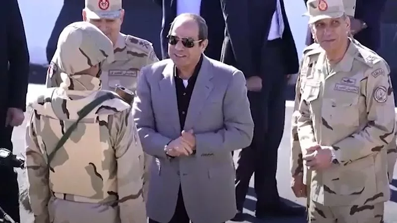 الرئيس السيسي يحث الجنود بالقناة على التدريب الدائم وعدم الخوف