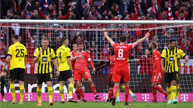 بايرن ميونخ يهزم دورتموند 4 / 2 ويستعيد صدارة الدوري الألماني
