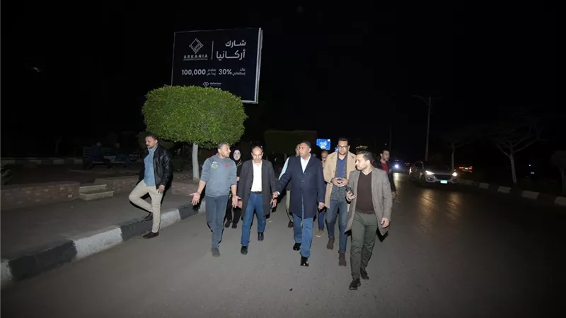 محافظ الدقهلية تجول بالشوارع ليلا للتاكد من ترشيد الكهرباء