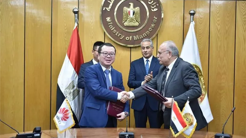 وزير القوى العاملة: التعاون مع هواوي مصر يدعم التحول الرقمي