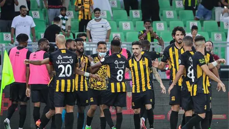 بينهم حجازي وحامد.. اتحاد جدة يحل أزمة المحترفين