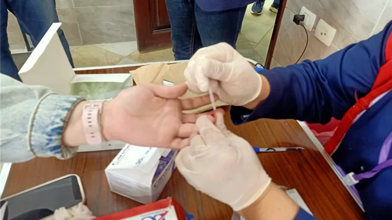 فحص ٦٠٠٠ عريس بمركز طبى النحال ضمن مبادرة الرئاسة