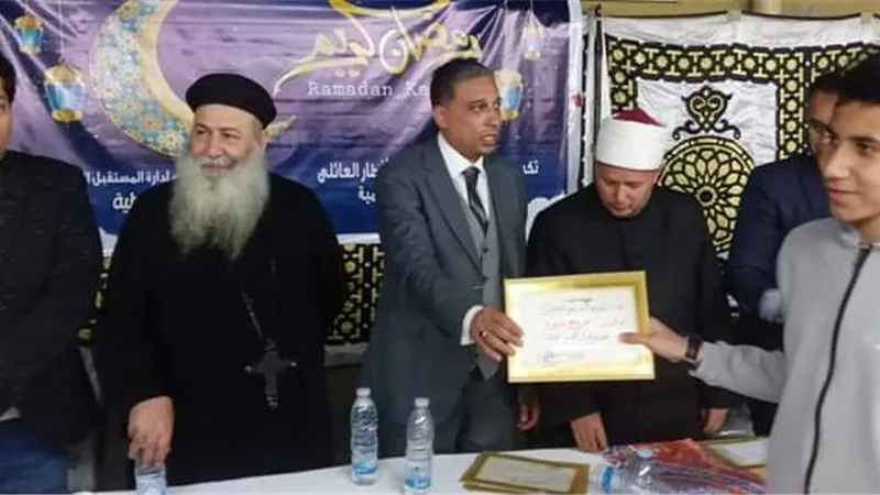 الف طالب ومعلم وقيادي ديني وسياسي في افطار إدارة المستقبل
