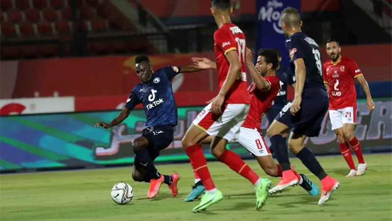 الأهلي يكشف حقيقة تلقى خطابات بشأن عدد الجماهير لمباراة بيراميدز