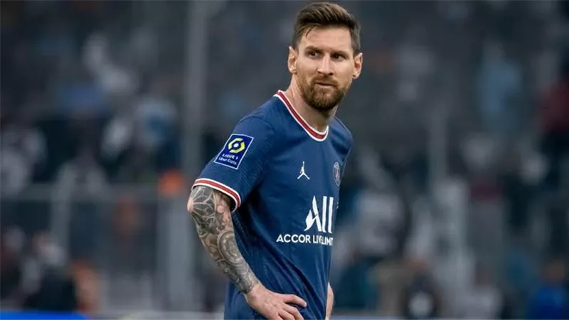 هنري يعلن رأيه بشأن عودة ميسي إلى برشلونة
