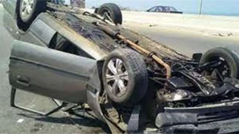 إصابة 2 إثر انقلاب سيارة فى أطفيح