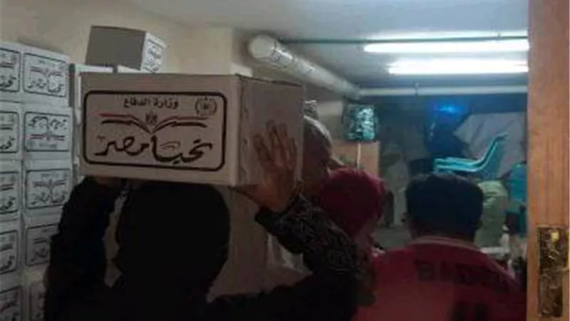 كرتونةتحيامصر..هديةنائب مستقبل وطن للأسرالأكثرأحتياجا بالزقازيق