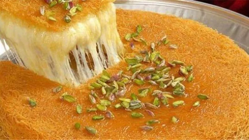 طريقة عمل الكنافة بالمكسرات مثل المحلات