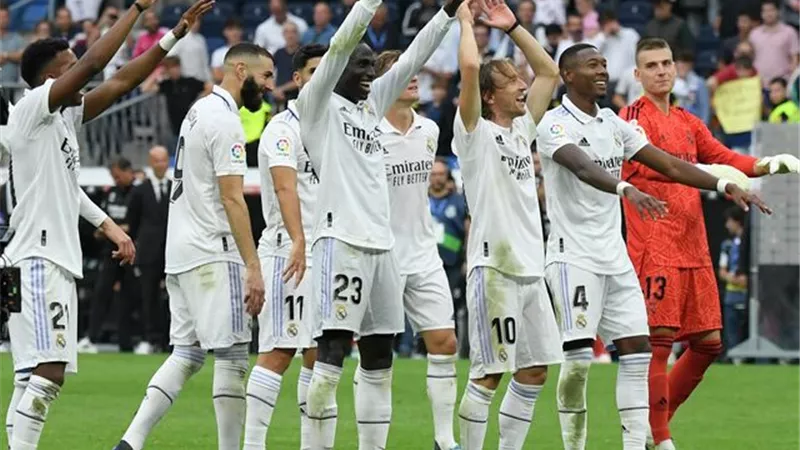 مدافع ريال مدريد يسابق الزمن للحاق بمواجهة الكلاسيكو