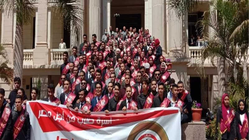 رئيس جامعة بنها يشارك 