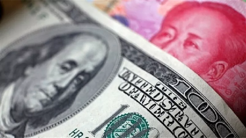 الدولار ينتعش والأسترالي ينخفض بعد الإبقاء على أسعار الفائدة دون