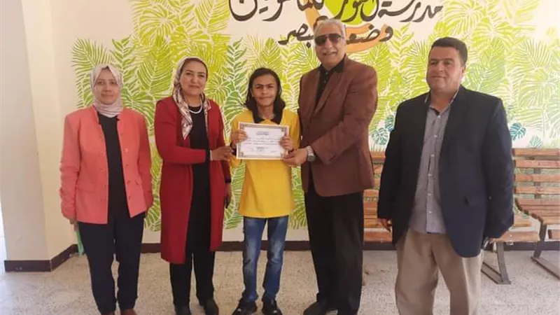طلاب التربية الخاصة بالبحر الاحمر أوائل الجمهورية