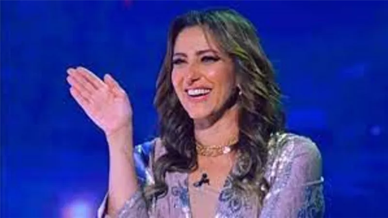 رد نارى من حنان مطاوع على ارتداء المايوه