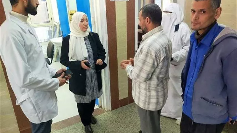 مديرة منطقة فاقوس تتفقد عيادة التأمين الصحى بالحسينية