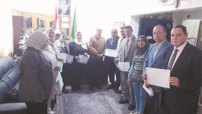 تكريم معلمى الفرنساوى الحاصلين على 