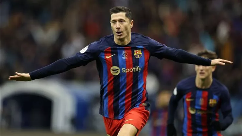 بعد مرور ربع ساعة .. برشلونة أفضل من ريال مدريد..والنتيجة التعادل