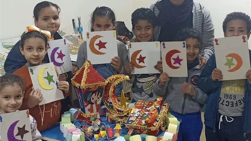 انشاد ديني و الات شعبية ورسوم اطفال بليالي رمضان بمدن القناة