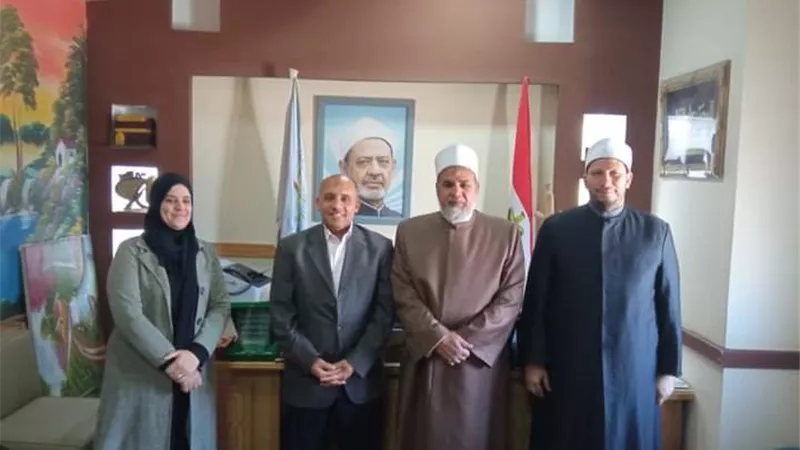 التنسيق مع الأزهر والمجلس القومي للسكان لمواجهة التسرب التعليمي