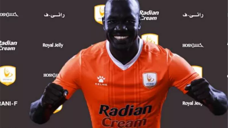 رئيس نادي فاركو يطمئن على سيف تيري بعد اخلاء سبيله