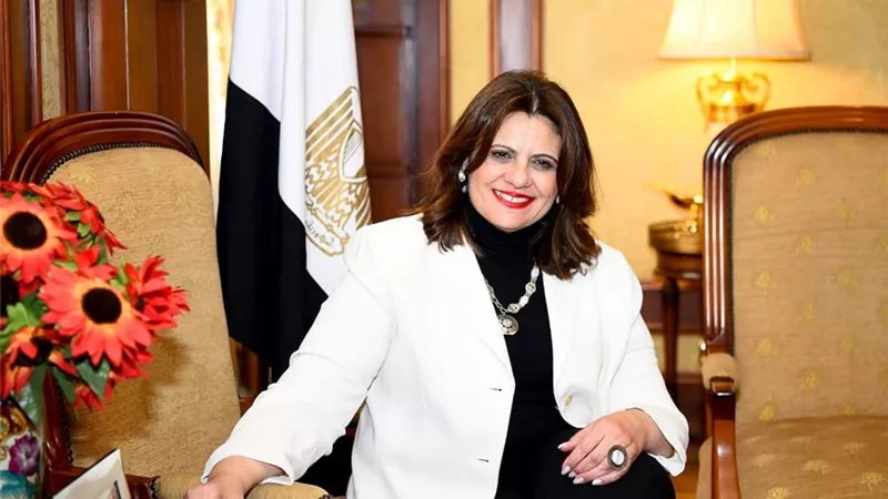 الهجرة تنشر إرشادات التحويلات المالية للطلاب المصريين بالخارج