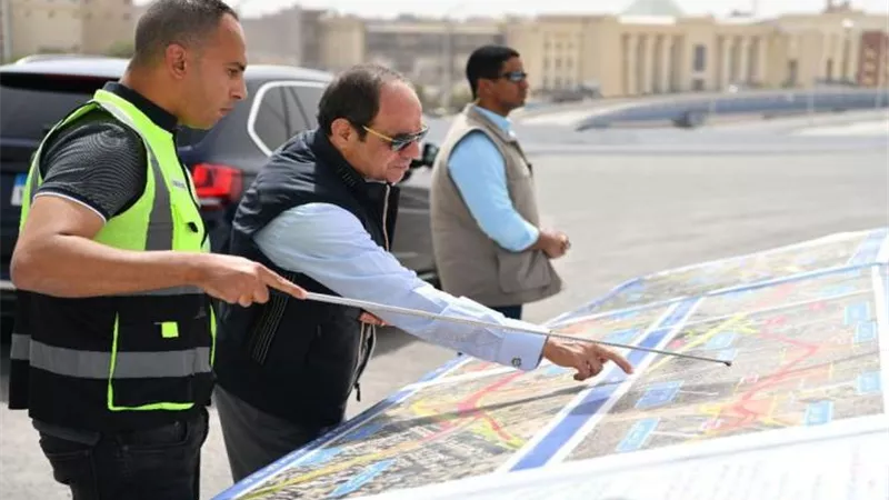 السيسي: المحاور ستربط شرق النيل بغربه وهتسهل الحركة وتوفر الوقود