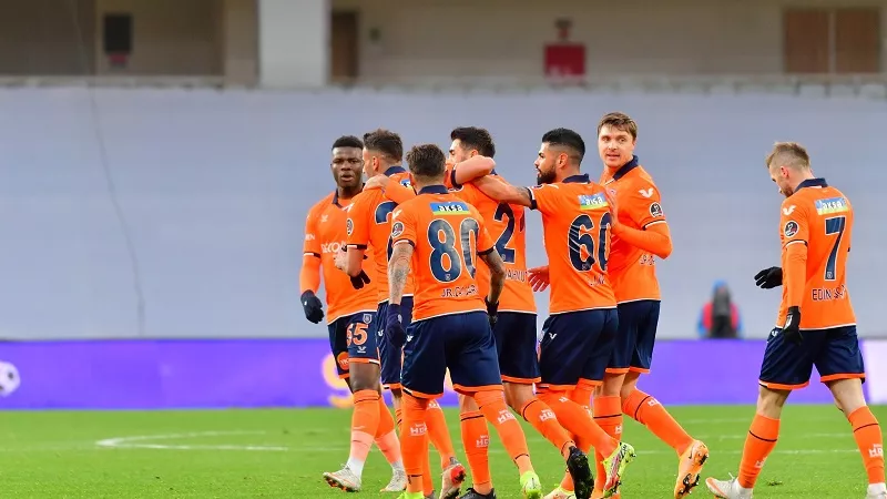 الدورى التركى .. قونيا سبور يتعادل مع أنطاليا