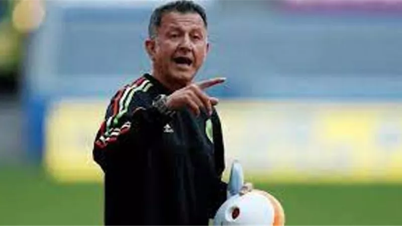 مدرب الزمالك الجديد يصل القاهرة .. الأحد
