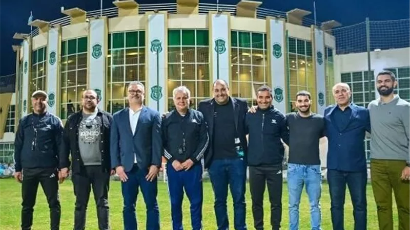 مدرب منتخب مصر الأولمبي يحضر تدريبات الاتحاد السكندري .. صور
