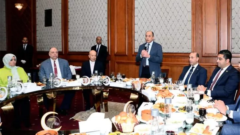 مصر للطيران تنظم حفل افطار بحضور الفريق طيار محمد عباس