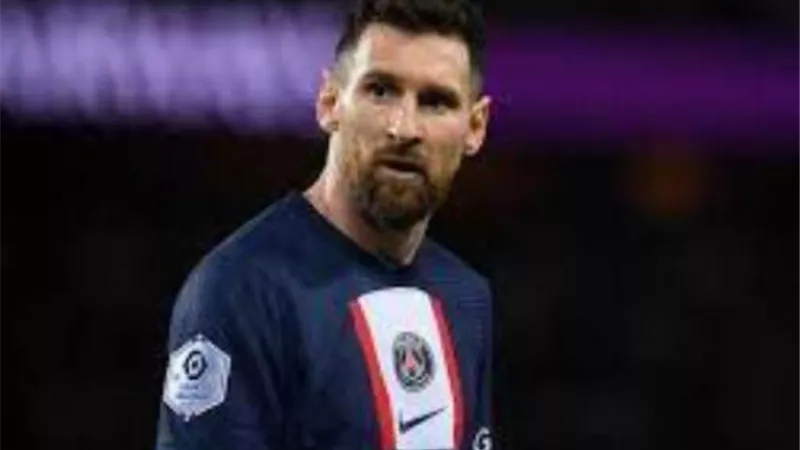 برشلونة يبدأ تنفيذ خطة عودة ميسى ببيع ثلاثى نجوم الفريق
