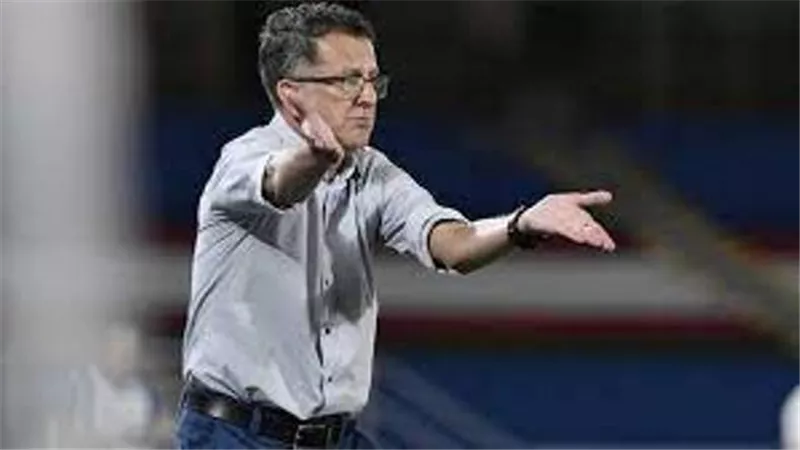 تفاصيل تعاقد الزمالك مع الكولومبى كارلوس مديرا فنيا للفريق