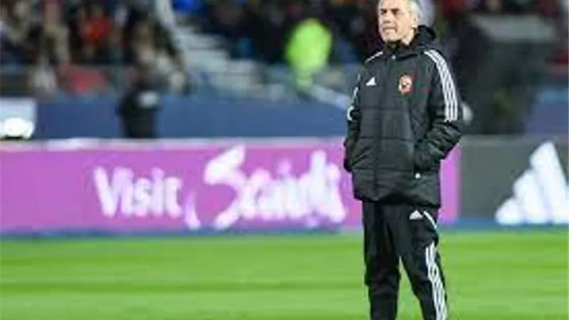 كولر يطالب ادارة الاهلى بحسم موقف كهربا للمشاركة امام بيراميدز