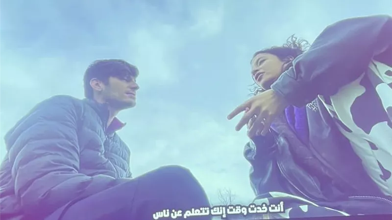أميرة أديب تحتفل وسط جمهورها بعرض مسلسلها الجديد 