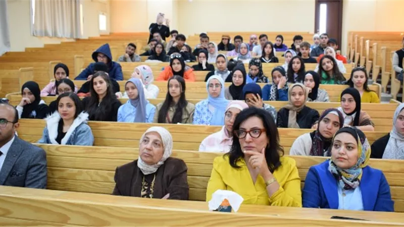 ألسن الجامعة المصرية الروسية تعقد ندوة مع المركز البريطانى/ فيديو