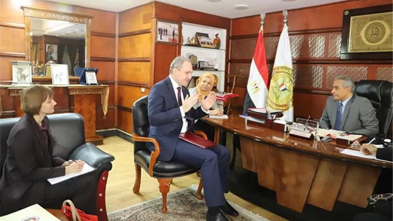 وزير القوى العاملة يلتقي سفير بيلاروسيا في القاهرة