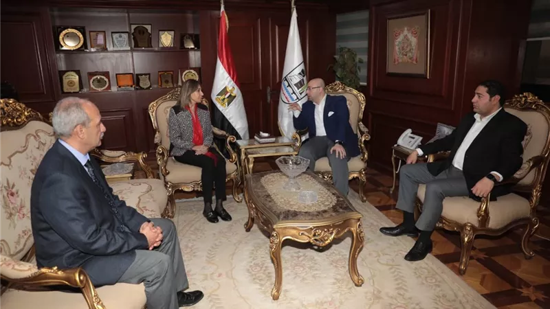 محافظ بني سويف يستقبل وزيرة الثقافة لافتتاح قصر ثقافة ببا